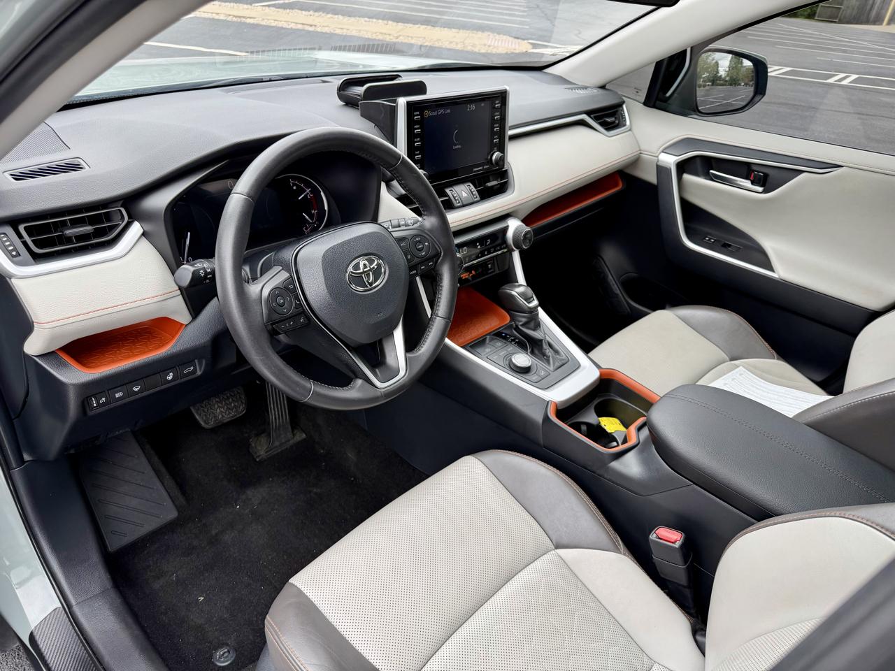 Toyota RAV4 Adventure AWD (Natl) 2019