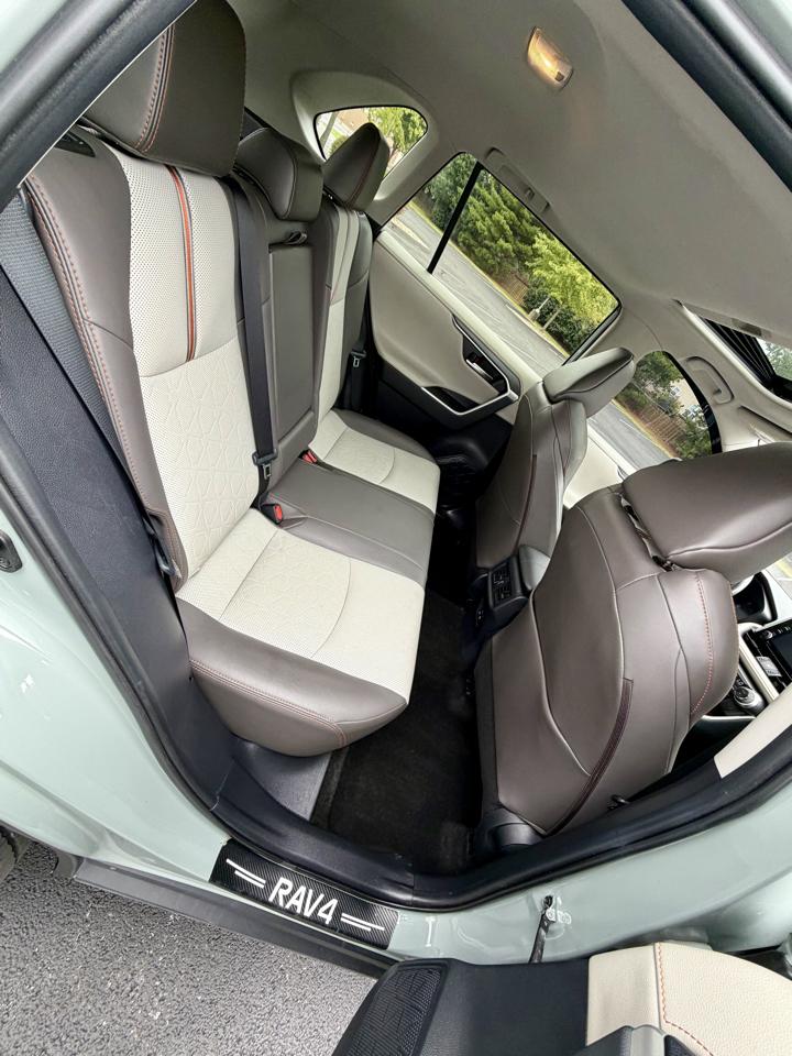 Toyota RAV4 Adventure AWD (Natl) 2019