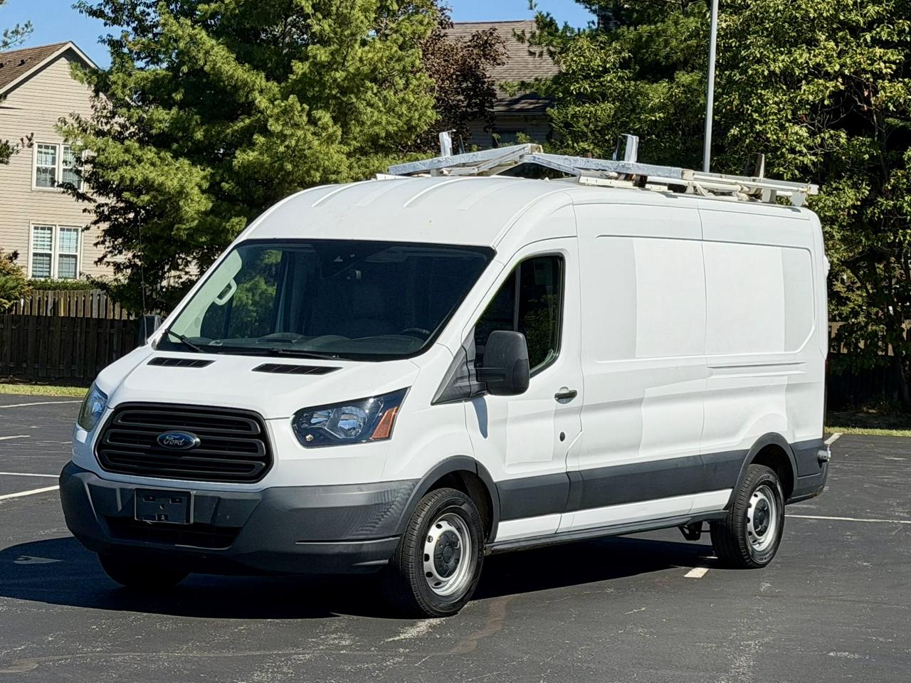 Ford Transit Van T-250 148" Med Rf 9000 GVWR Sliding RH Dr 2018
