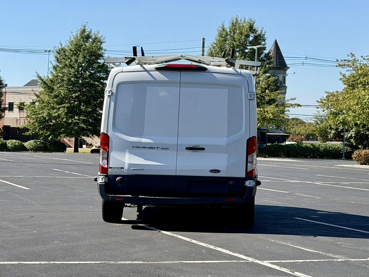 Ford Transit Van T-250 148" Med Rf 9000 GVWR Sliding RH Dr 2018