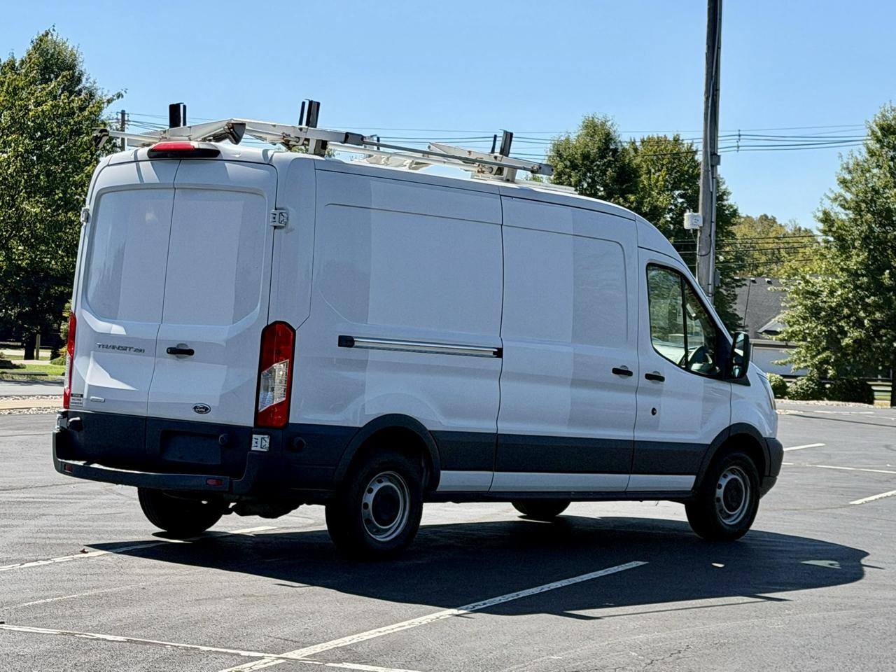 Ford Transit Van T-250 148" Med Rf 9000 GVWR Sliding RH Dr 2018