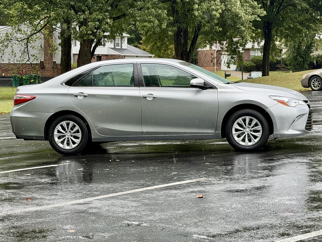 Toyota Camry XLE Auto (Natl) 2017