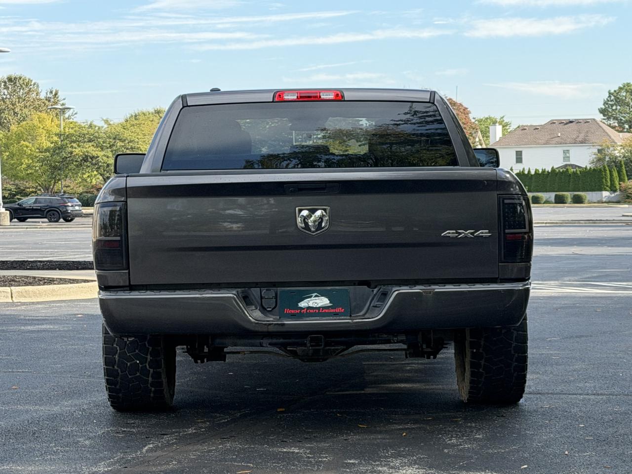 RAM 1500 Classic Express 4x4 Crew Cab 5'7" Box 2019