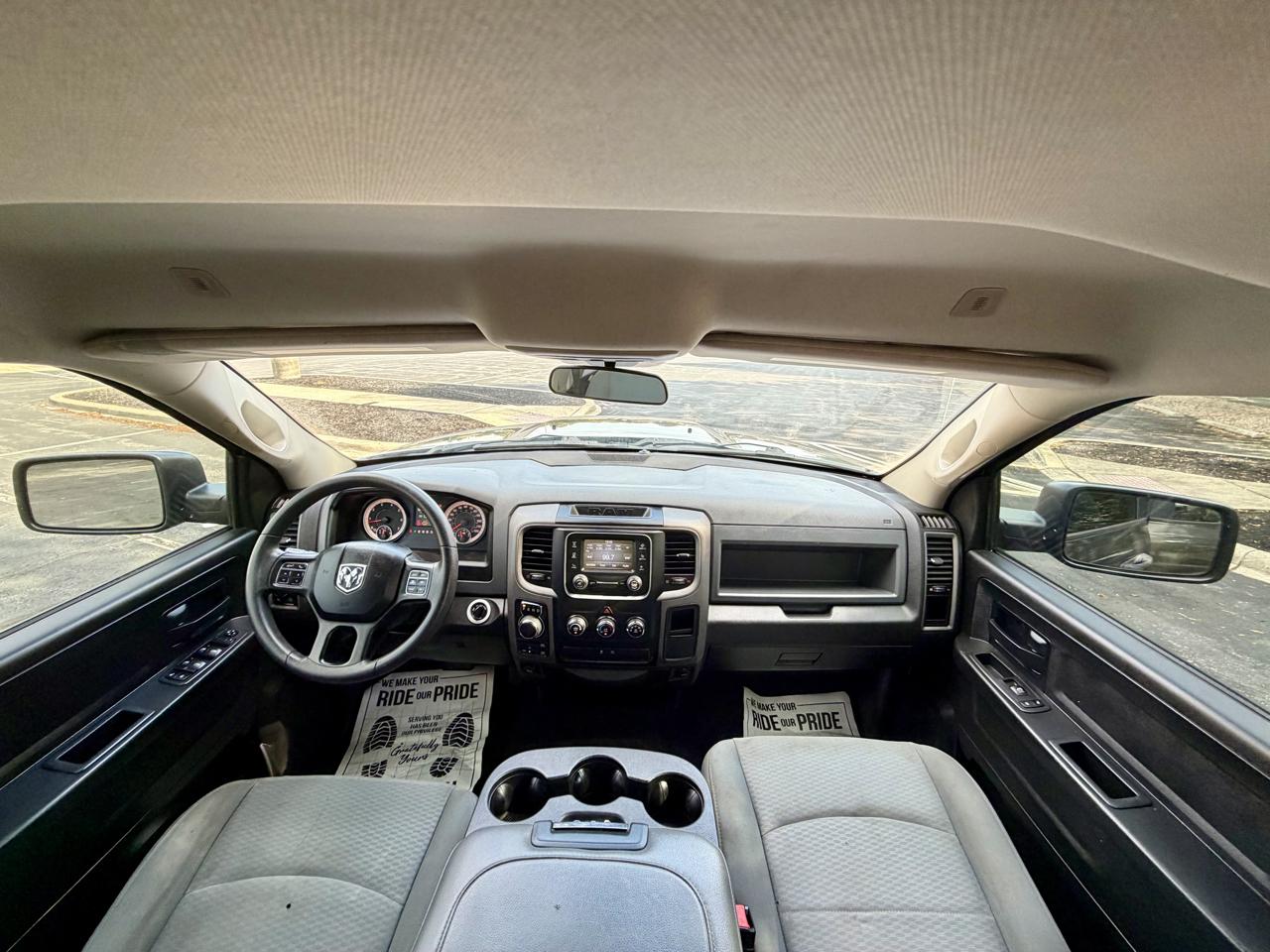RAM 1500 Classic Express 4x4 Crew Cab 5'7" Box 2019