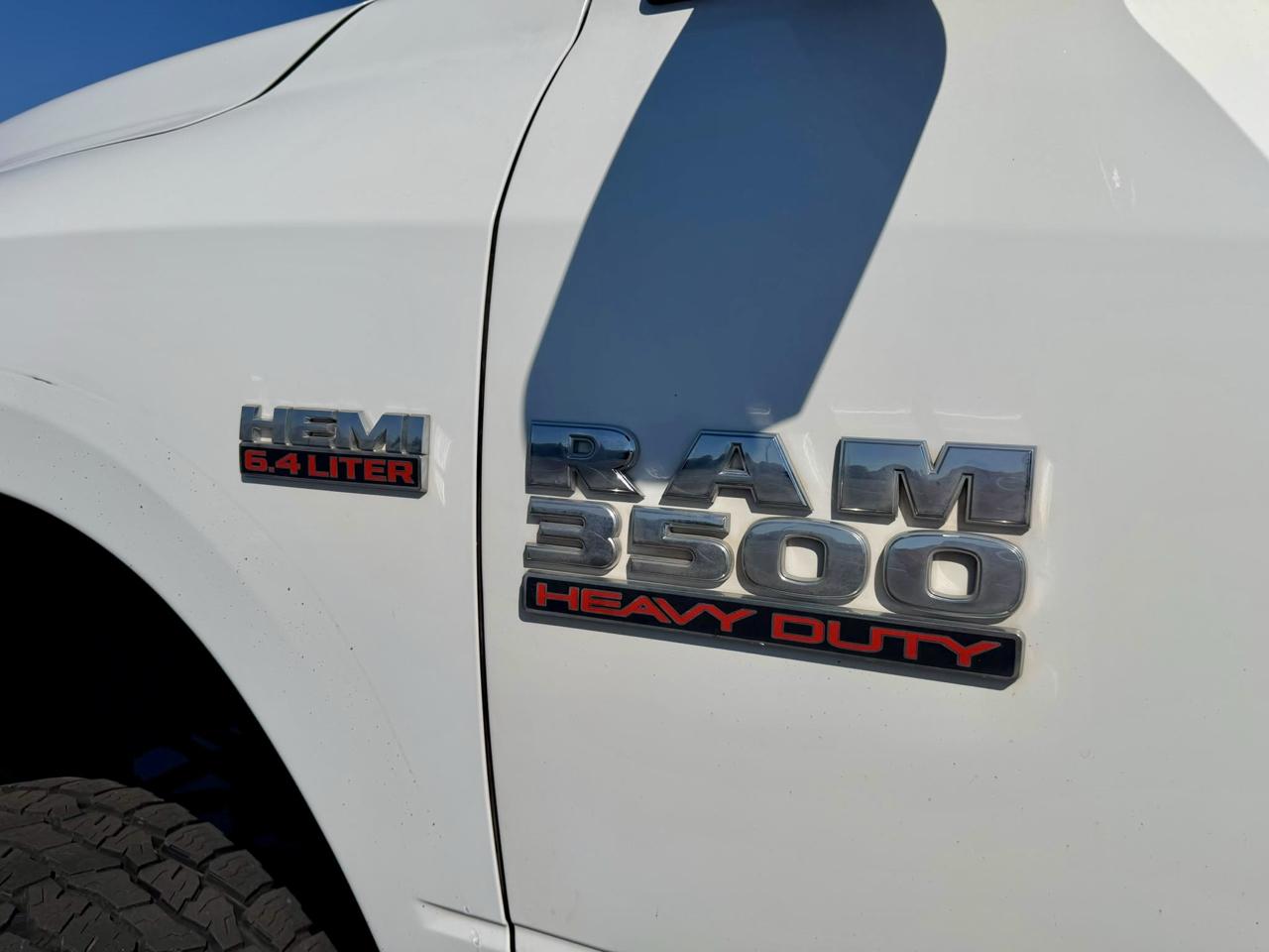 RAM 3500 4WD Mega Cab 160.5" Big Horn 2015