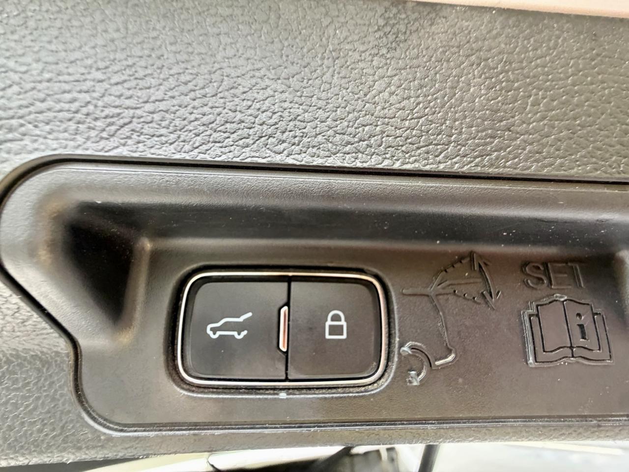 Ford Explorer Base 4WD 2021