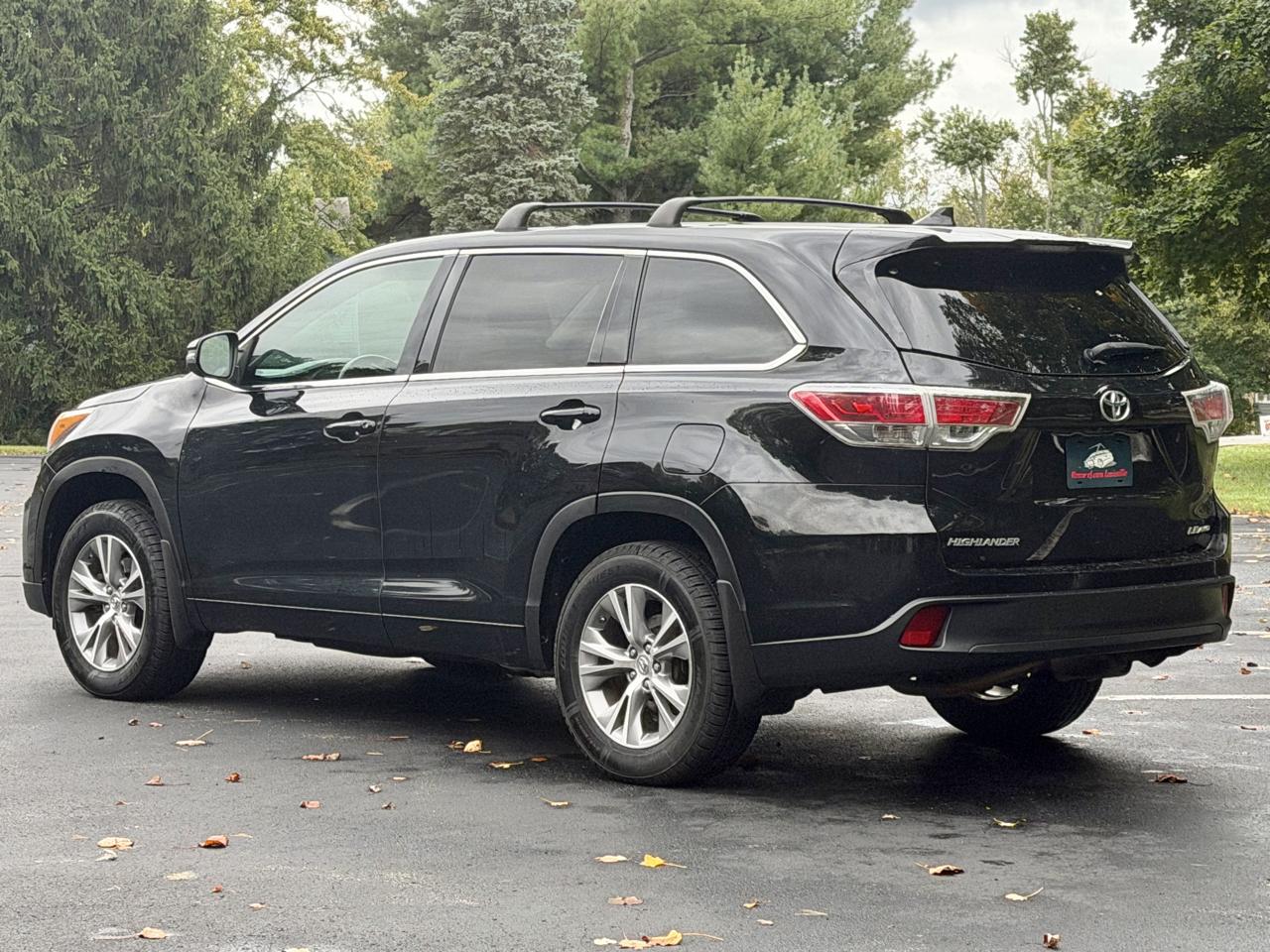 Toyota Highlander AWD 4dr V6 LE (Natl) 2015
