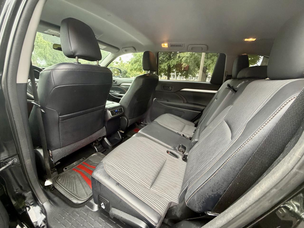 Toyota Highlander AWD 4dr V6 LE (Natl) 2015