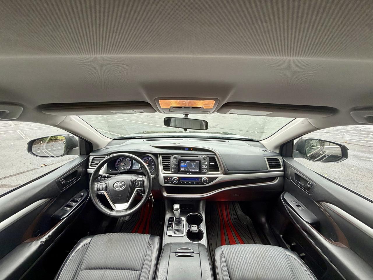 Toyota Highlander AWD 4dr V6 LE (Natl) 2015