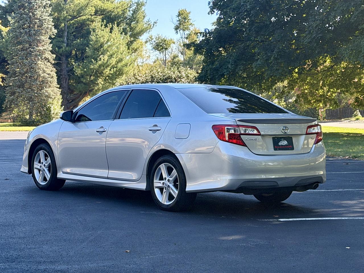 Toyota Camry 4dr Sdn SE Auto (Natl) 2013