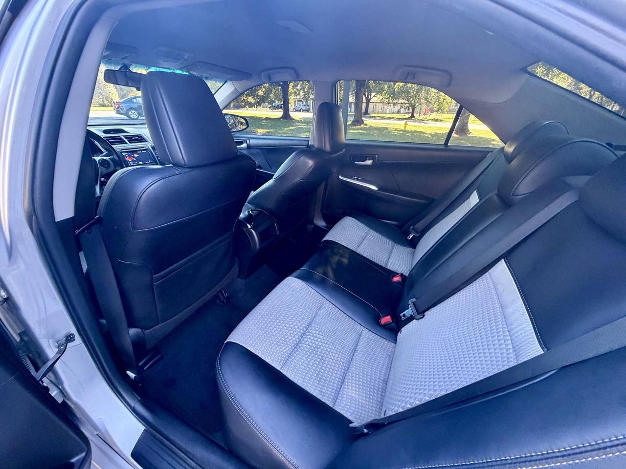 Toyota Camry 4dr Sdn SE Auto (Natl) 2013