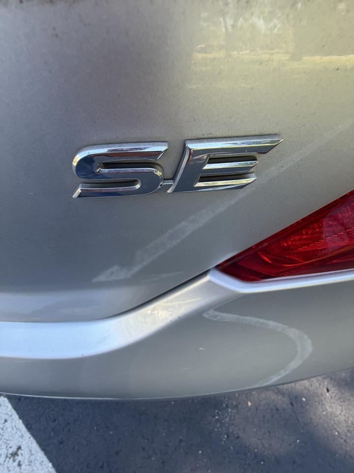 Toyota Camry 4dr Sdn SE Auto (Natl) 2013