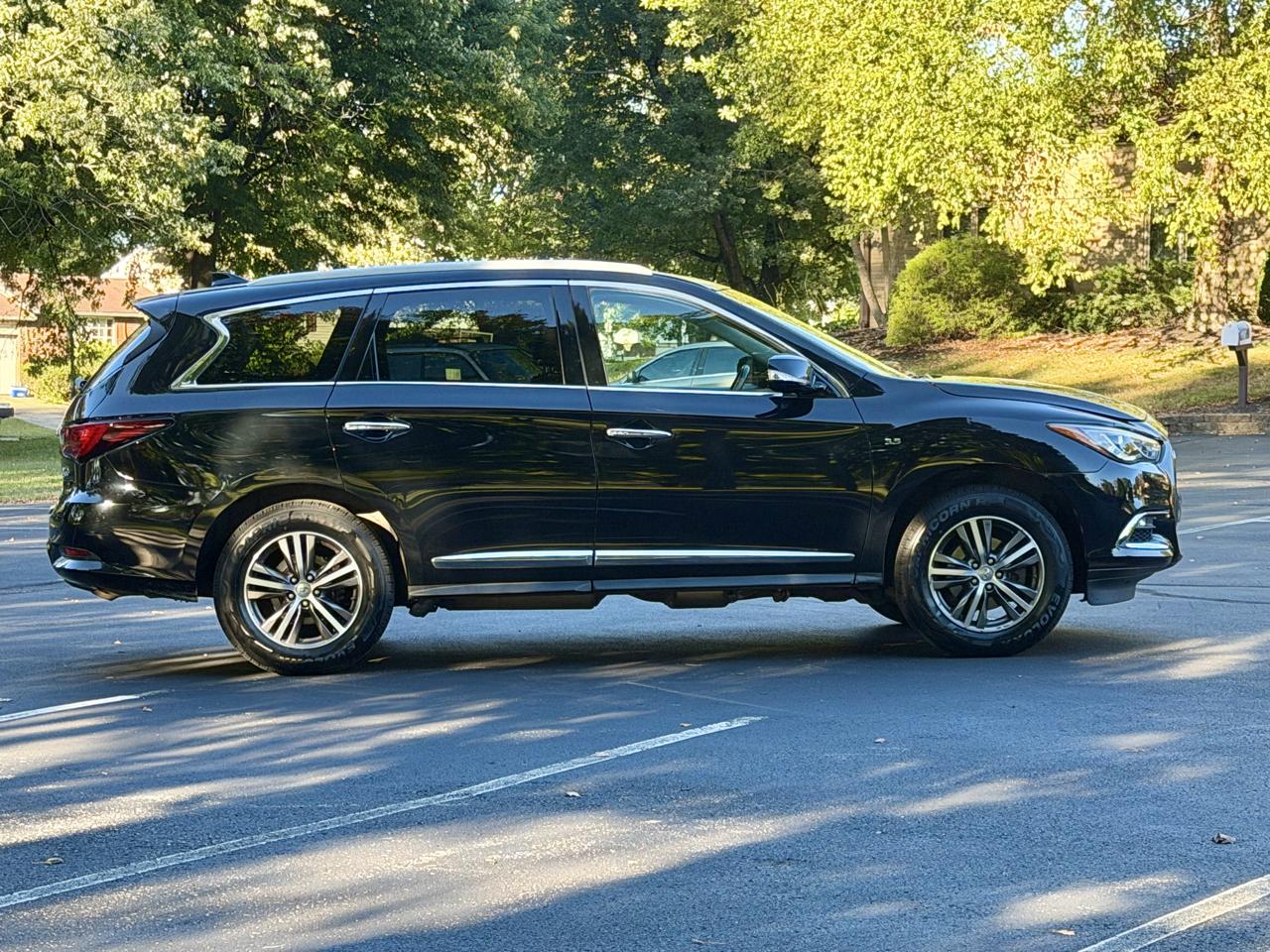 Infiniti QX60 AWD 2017