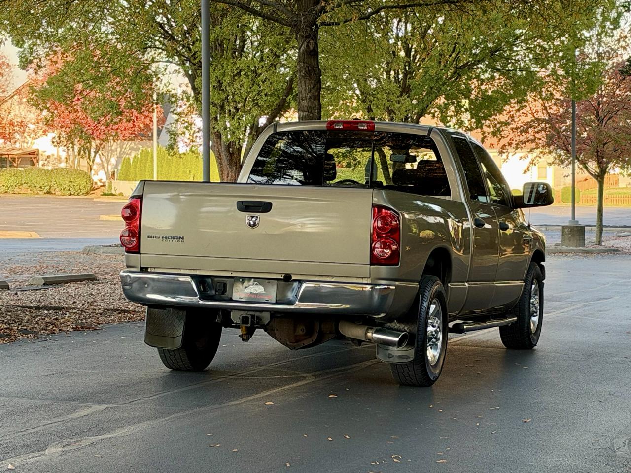 Dodge Ram 2500 2WD Quad Cab 140.5" SLT 2007