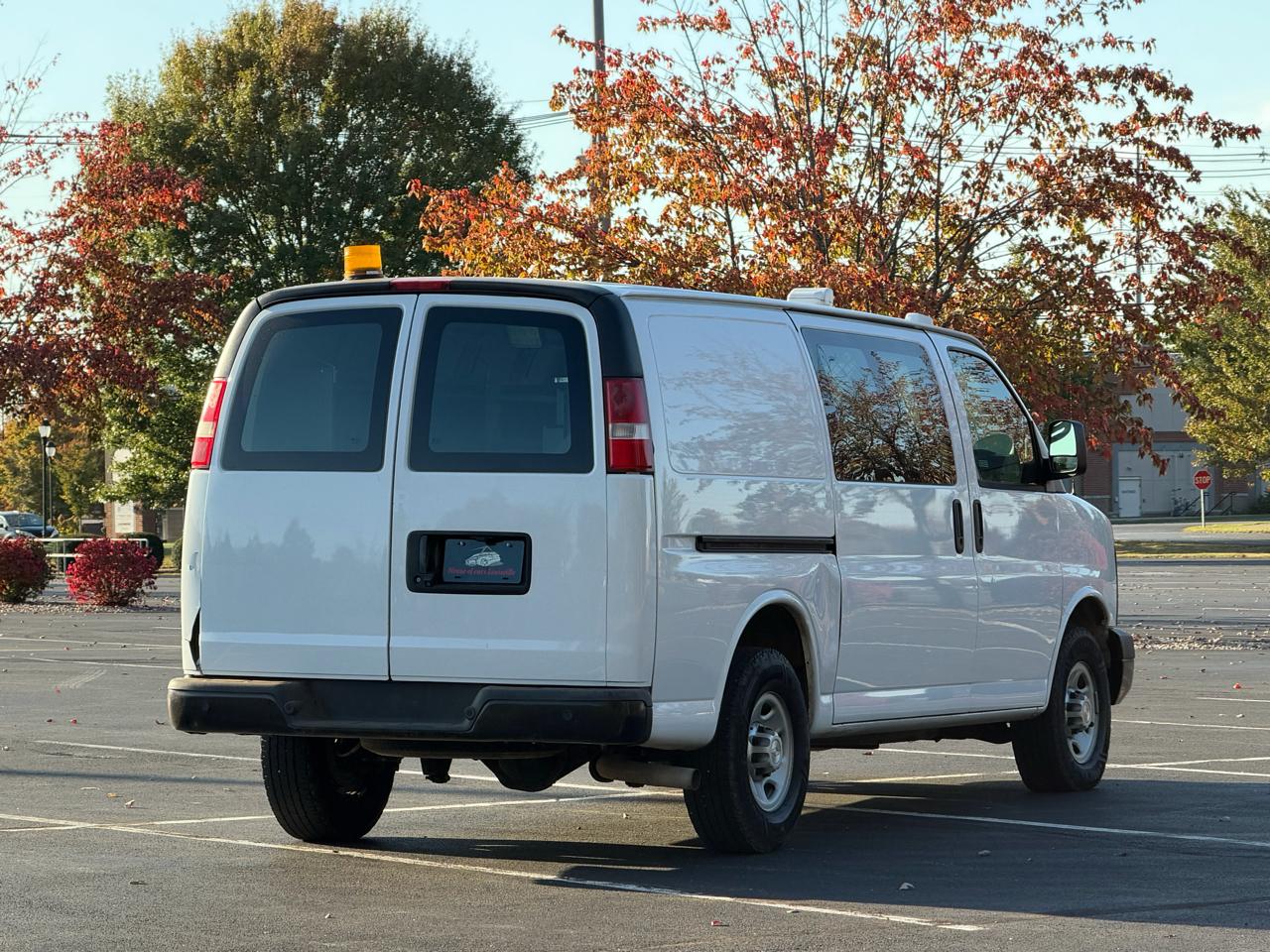 Chevrolet Express Cargo Van RWD 2500 135" 2016