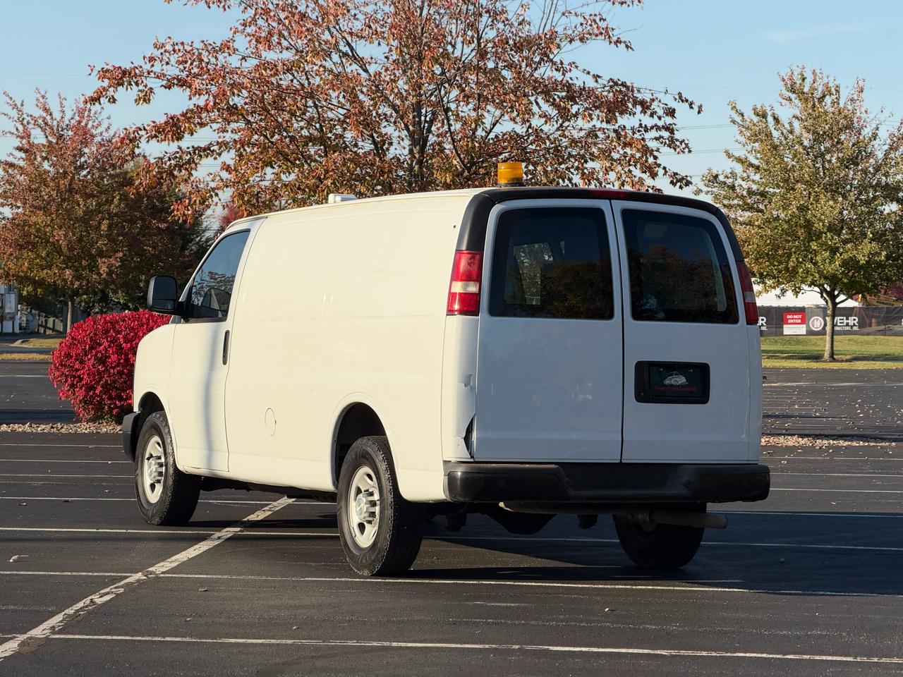 Chevrolet Express Cargo Van RWD 2500 135" 2016