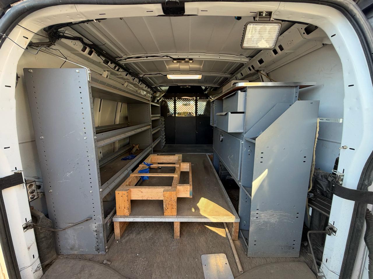 Chevrolet Express Cargo Van RWD 2500 135" 2016