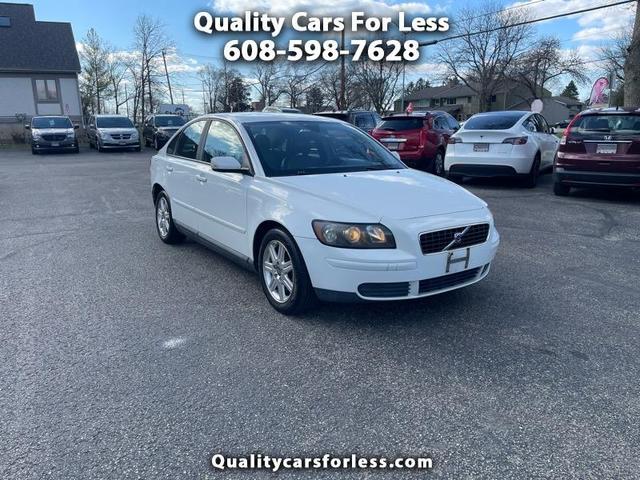 White 2006 Volvo S40 2.4i Sedan Front-Wheel Drive Automatic