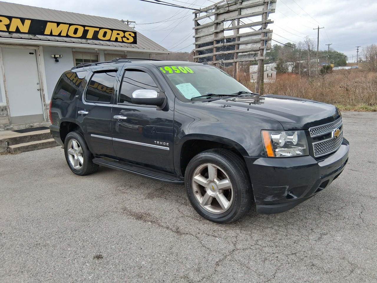 Chevrolet Tahoe LTZ 4WD 2011