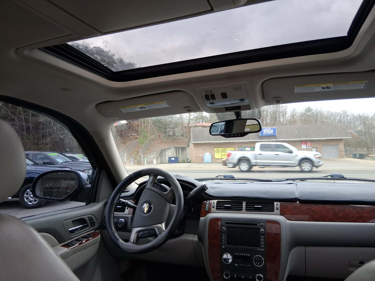 Chevrolet Tahoe LTZ 4WD 2011