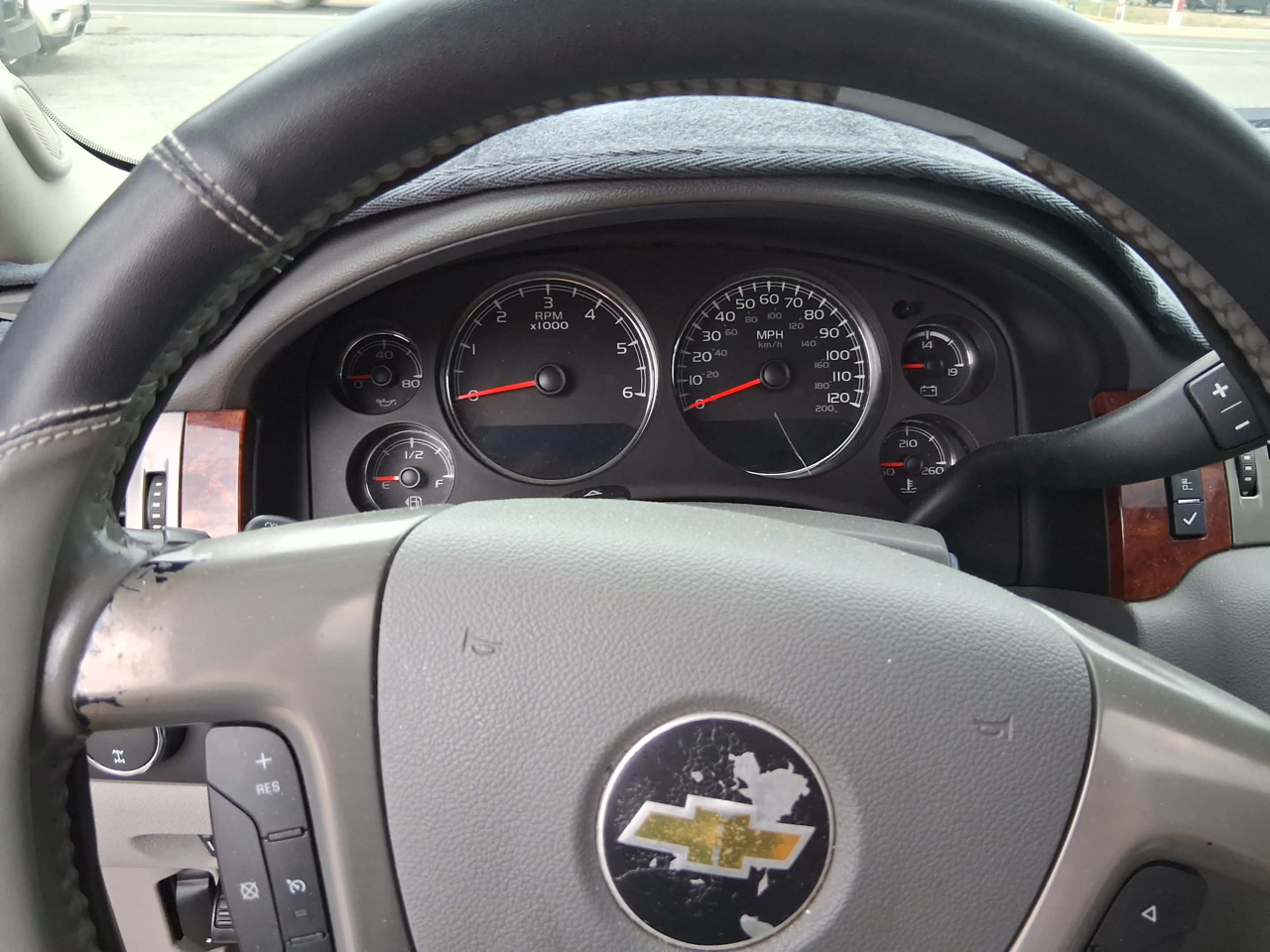 Chevrolet Tahoe LTZ 4WD 2011