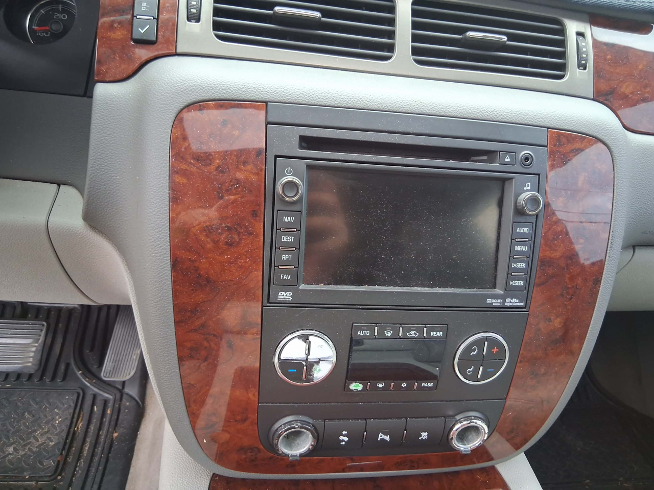 Chevrolet Tahoe LTZ 4WD 2011