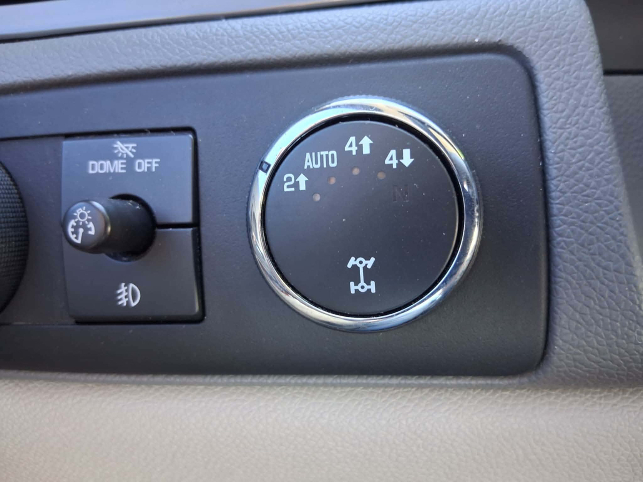 Chevrolet Tahoe LTZ 4WD 2011