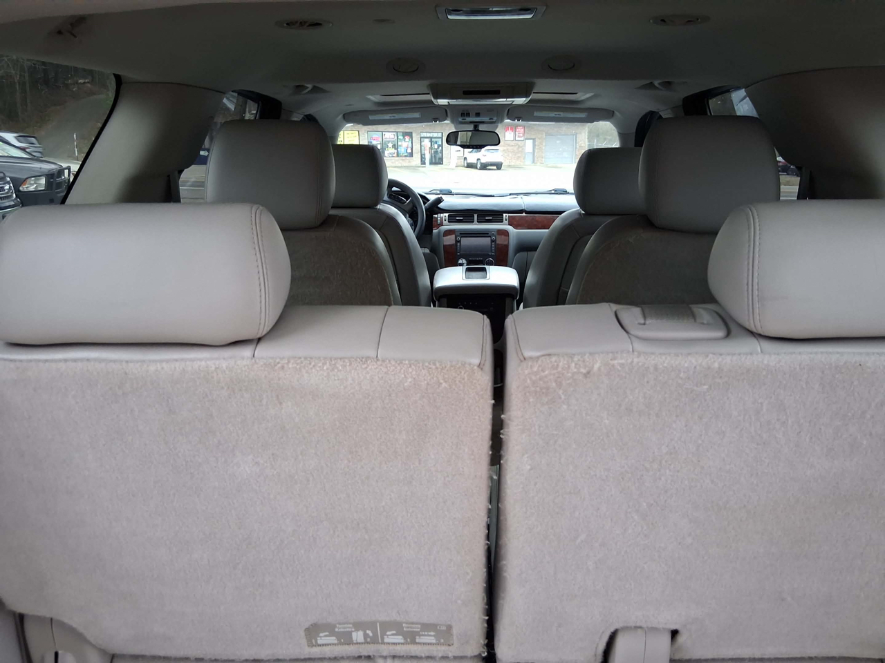 Chevrolet Tahoe LTZ 4WD 2011