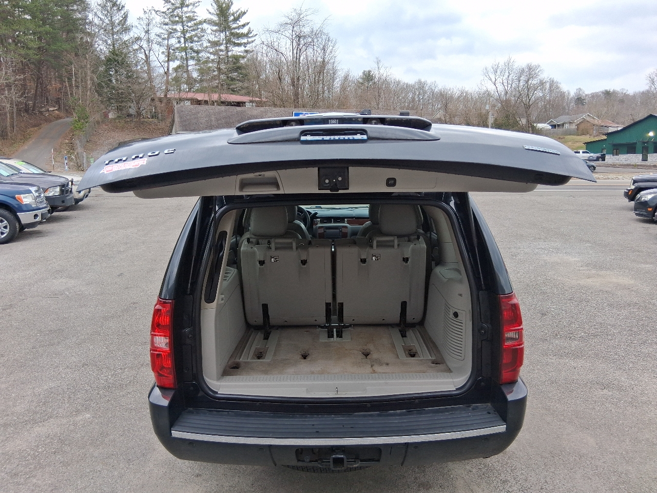 Chevrolet Tahoe LTZ 4WD 2011