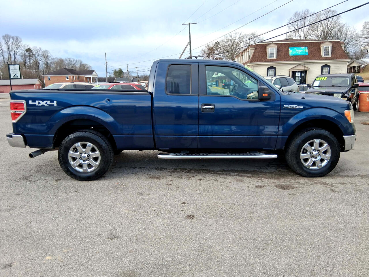 Ford F-150 XLT SuperCab 8-ft. Bed 4WD 2013