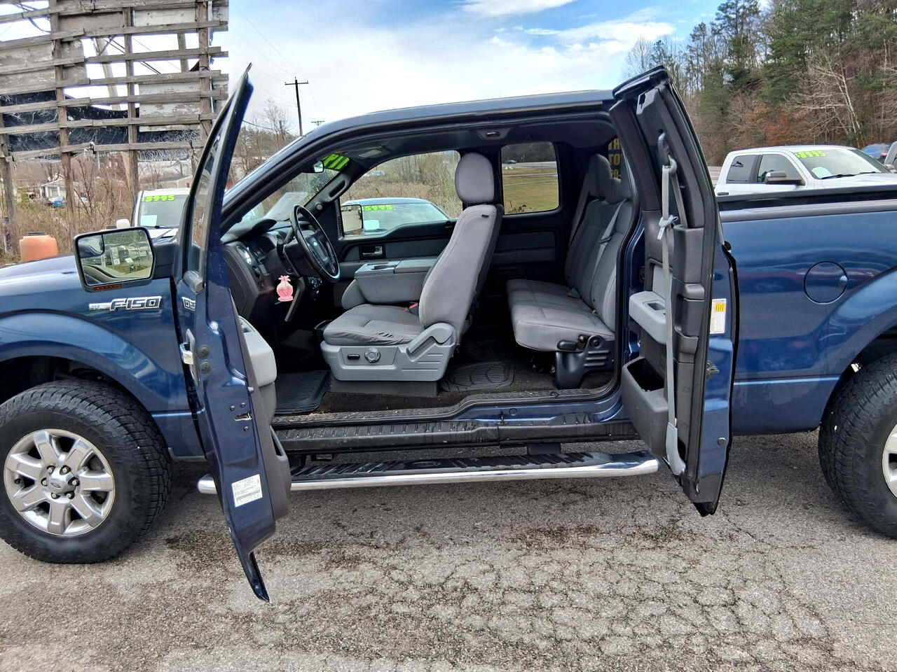 Ford F-150 XLT SuperCab 8-ft. Bed 4WD 2013