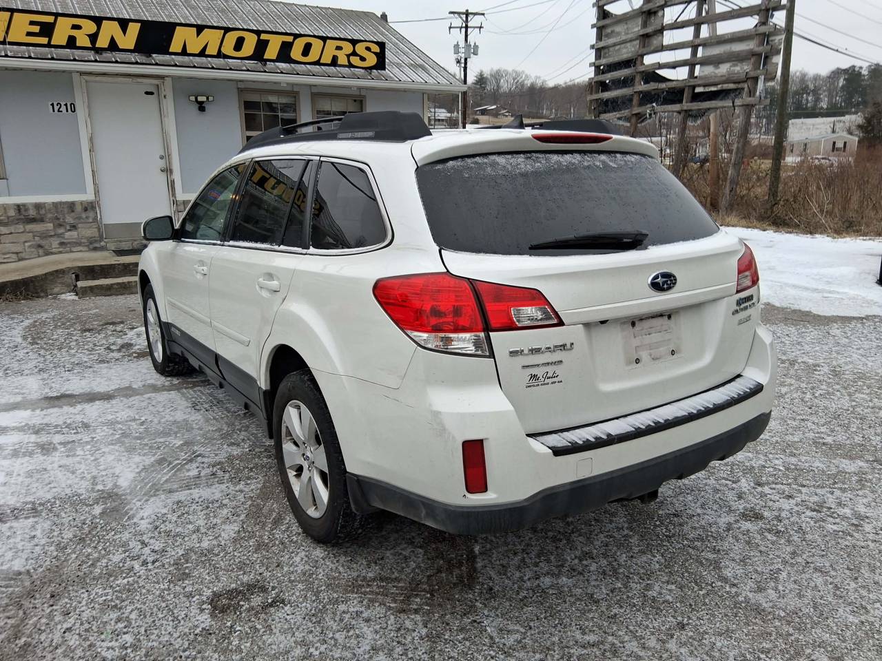 Subaru Outback 2.5i Limited 2011