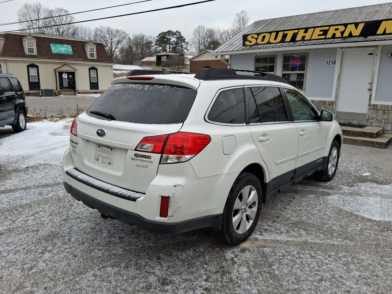 Subaru Outback 2.5i Limited 2011