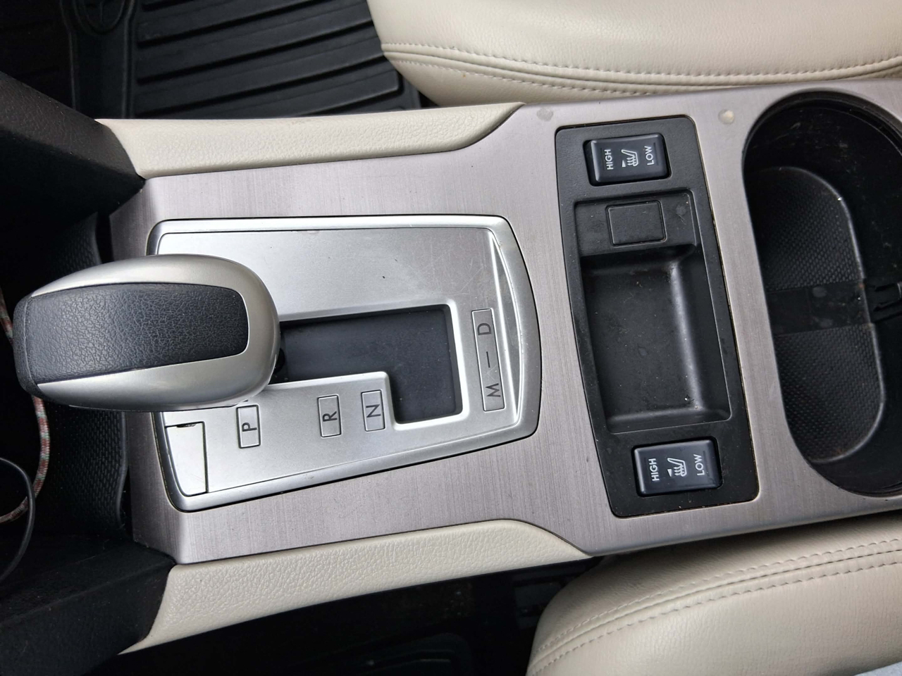 Subaru Outback 2.5i Limited 2011