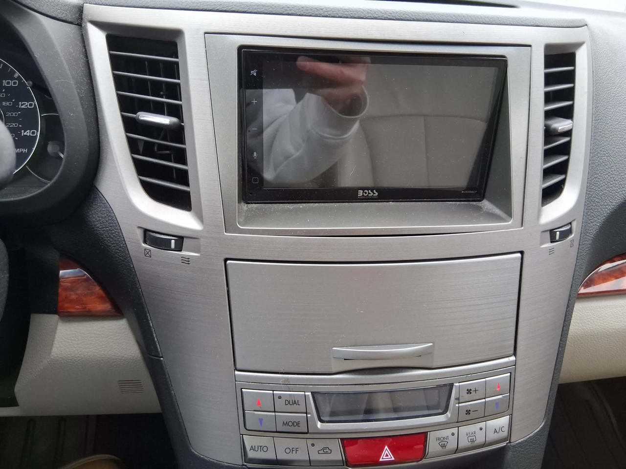 Subaru Outback 2.5i Limited 2011