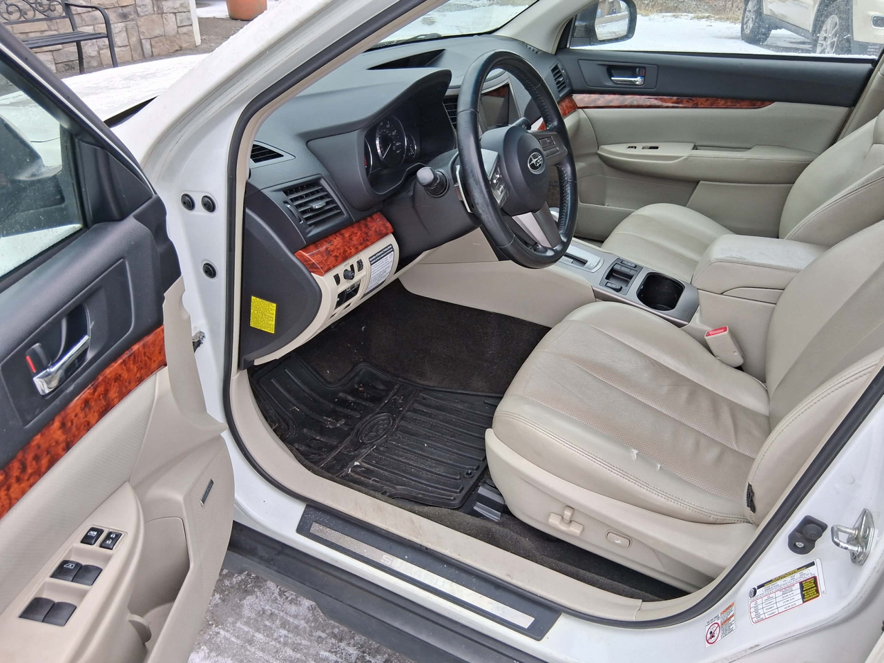 Subaru Outback 2.5i Limited 2011