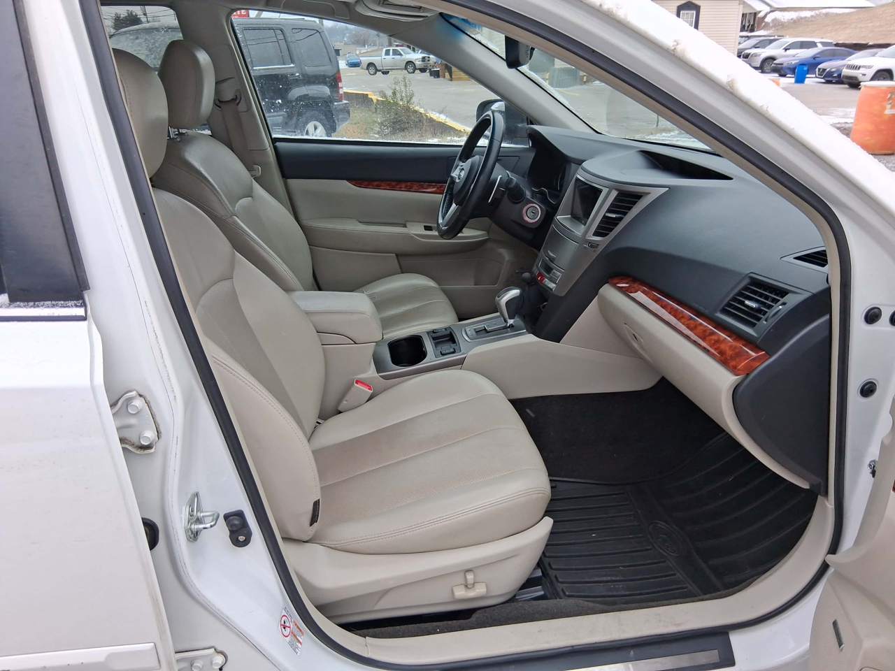 Subaru Outback 2.5i Limited 2011