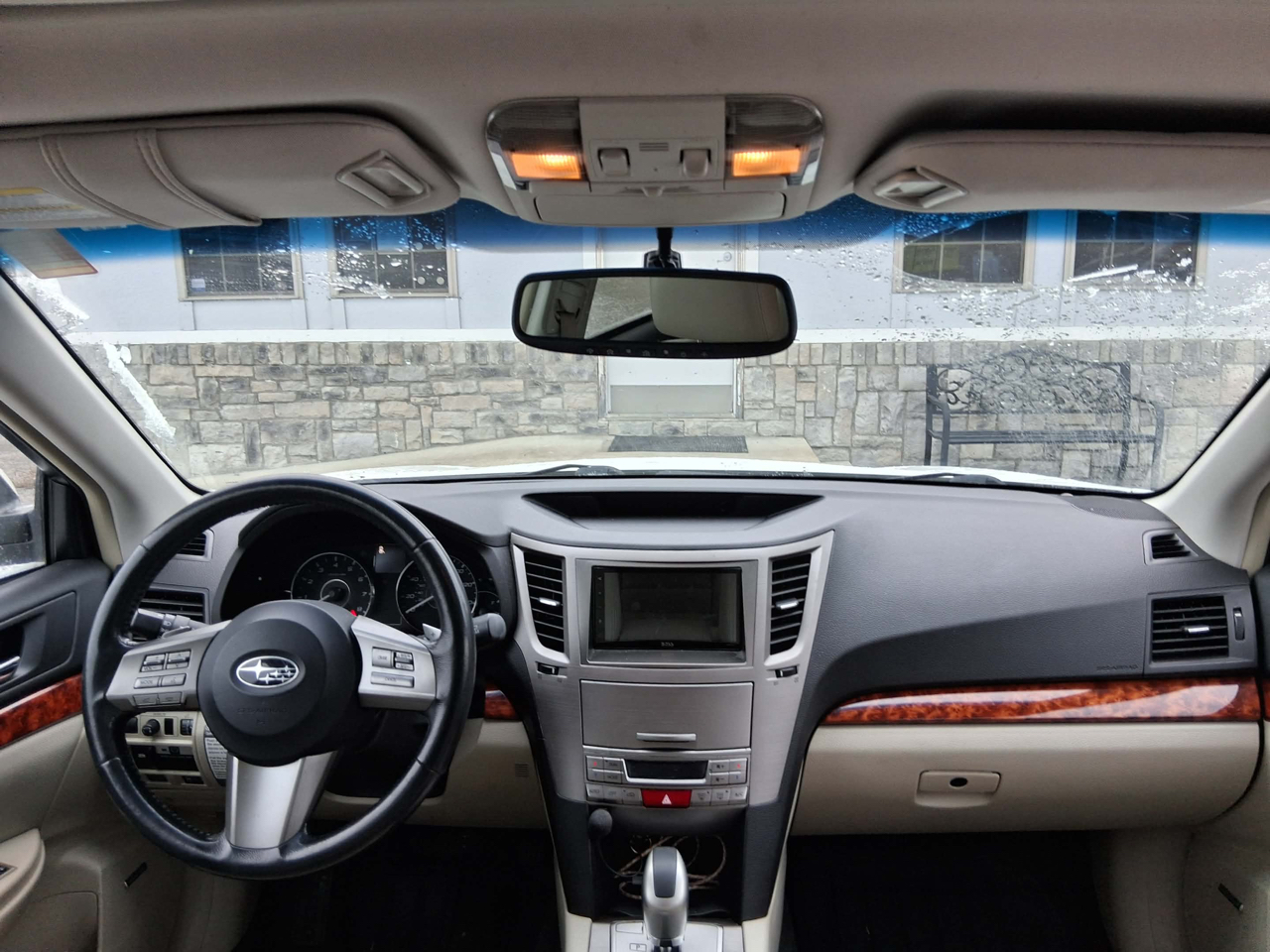 Subaru Outback 2.5i Limited 2011