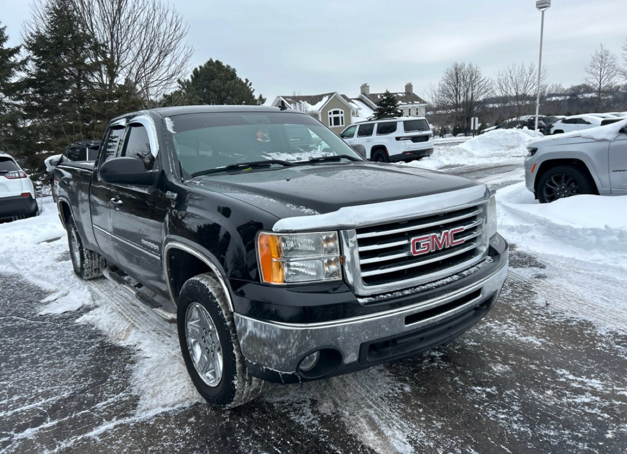 GMC Sierra 1500 4WD Ext Cab 134.0" SLE 2010