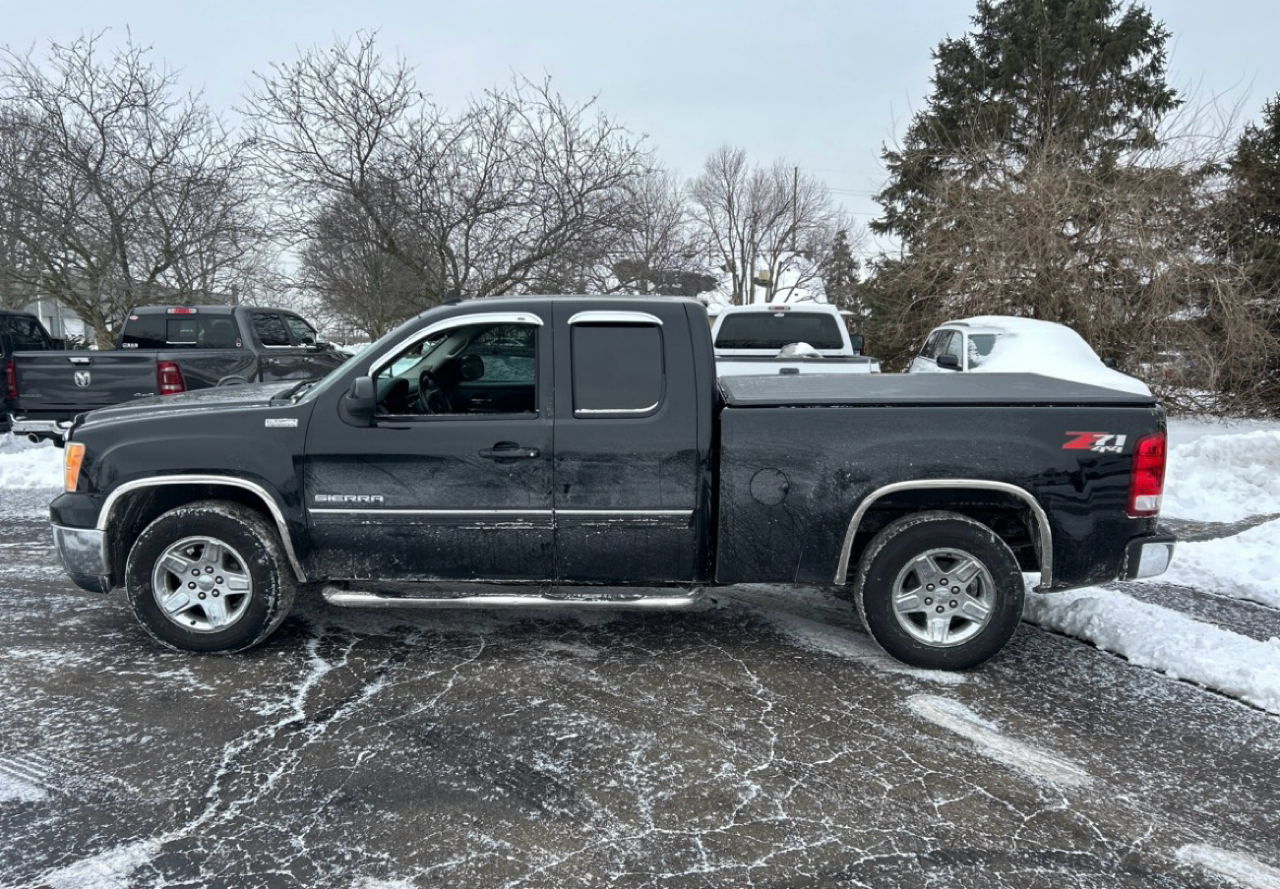 GMC Sierra 1500 4WD Ext Cab 134.0" SLE 2010