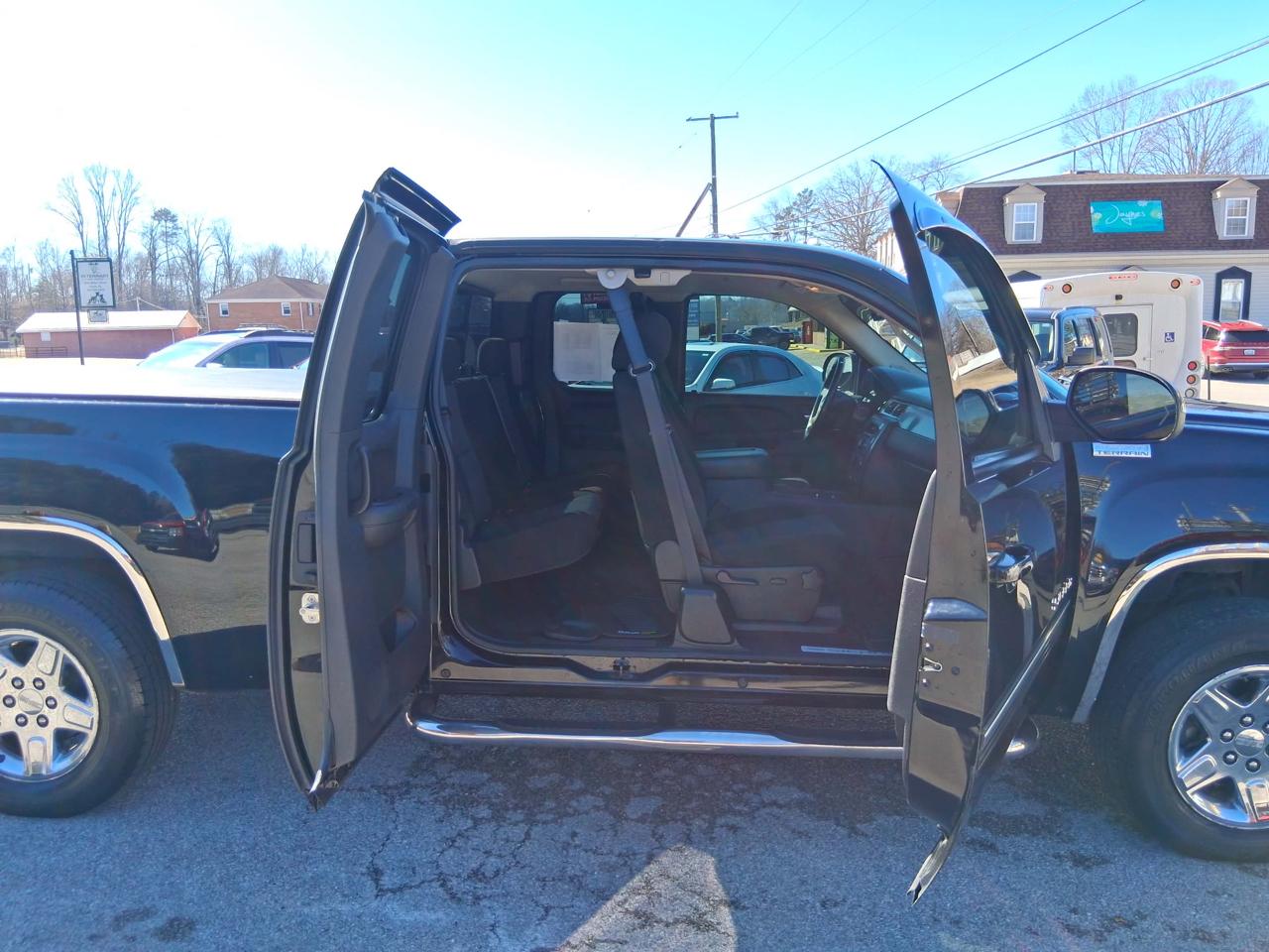 GMC Sierra 1500 4WD Ext Cab 134.0" SLE *Ltd Avail* 2010