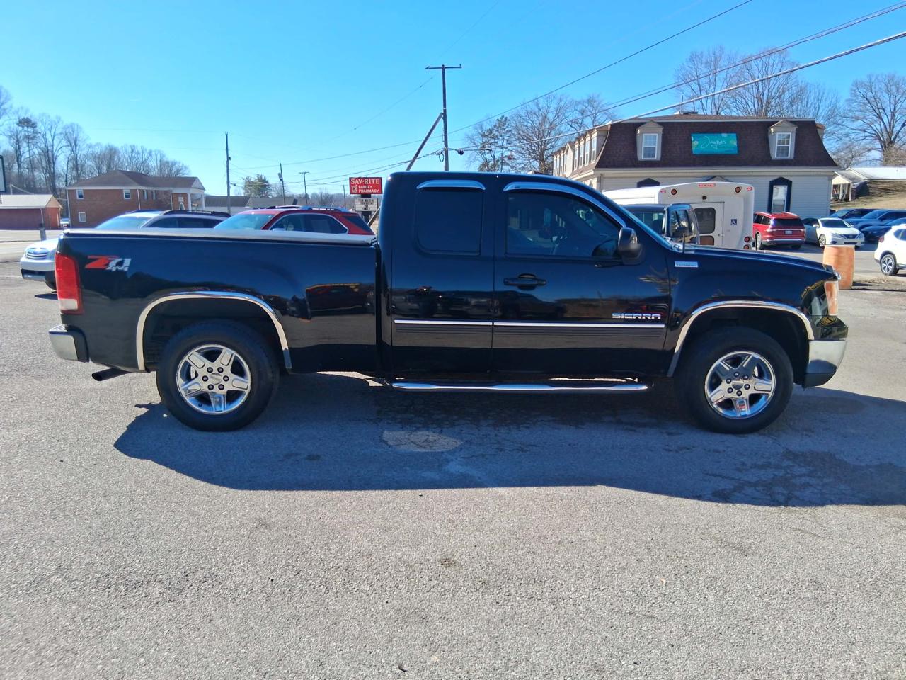GMC Sierra 1500 4WD Ext Cab 134.0" SLE *Ltd Avail* 2010