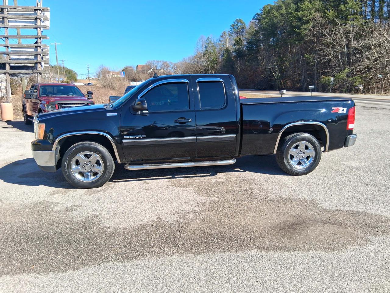 GMC Sierra 1500 4WD Ext Cab 134.0" SLE *Ltd Avail* 2010