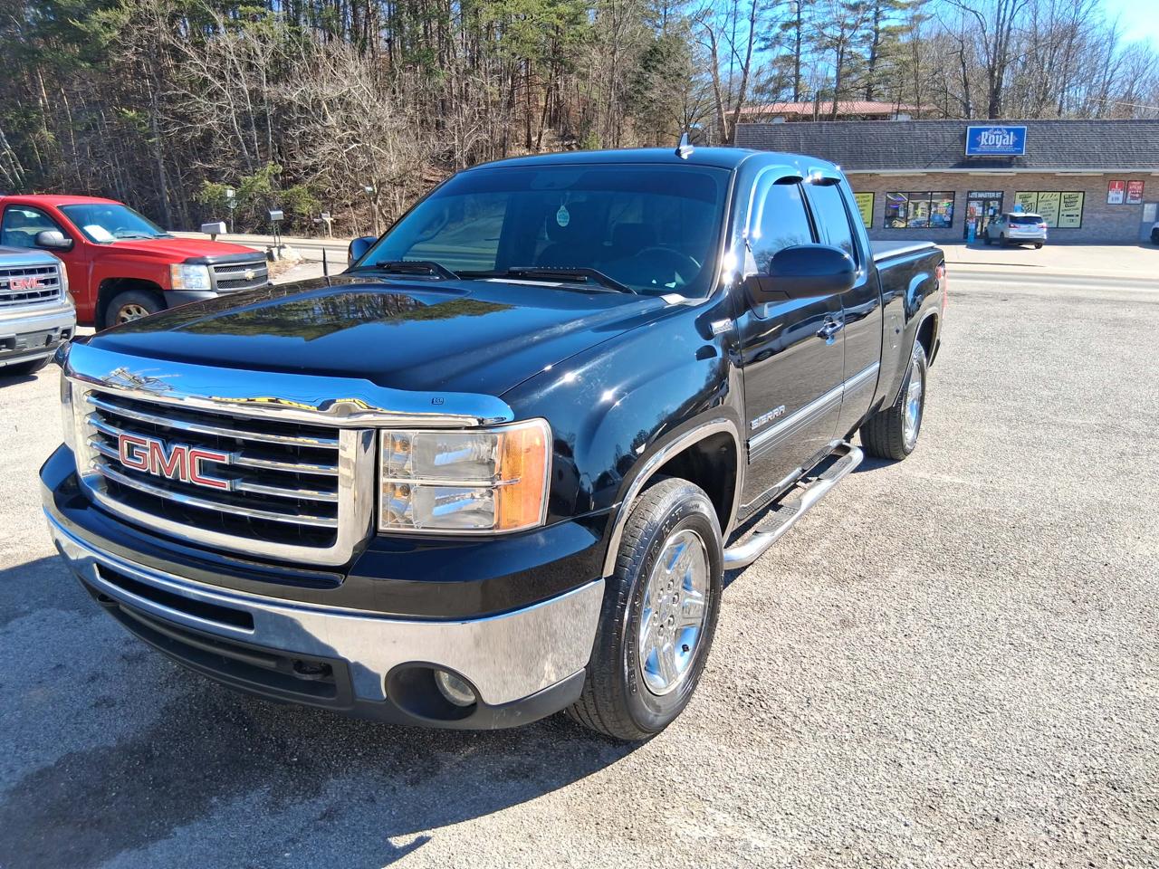 GMC Sierra 1500 4WD Ext Cab 134.0" SLE *Ltd Avail* 2010