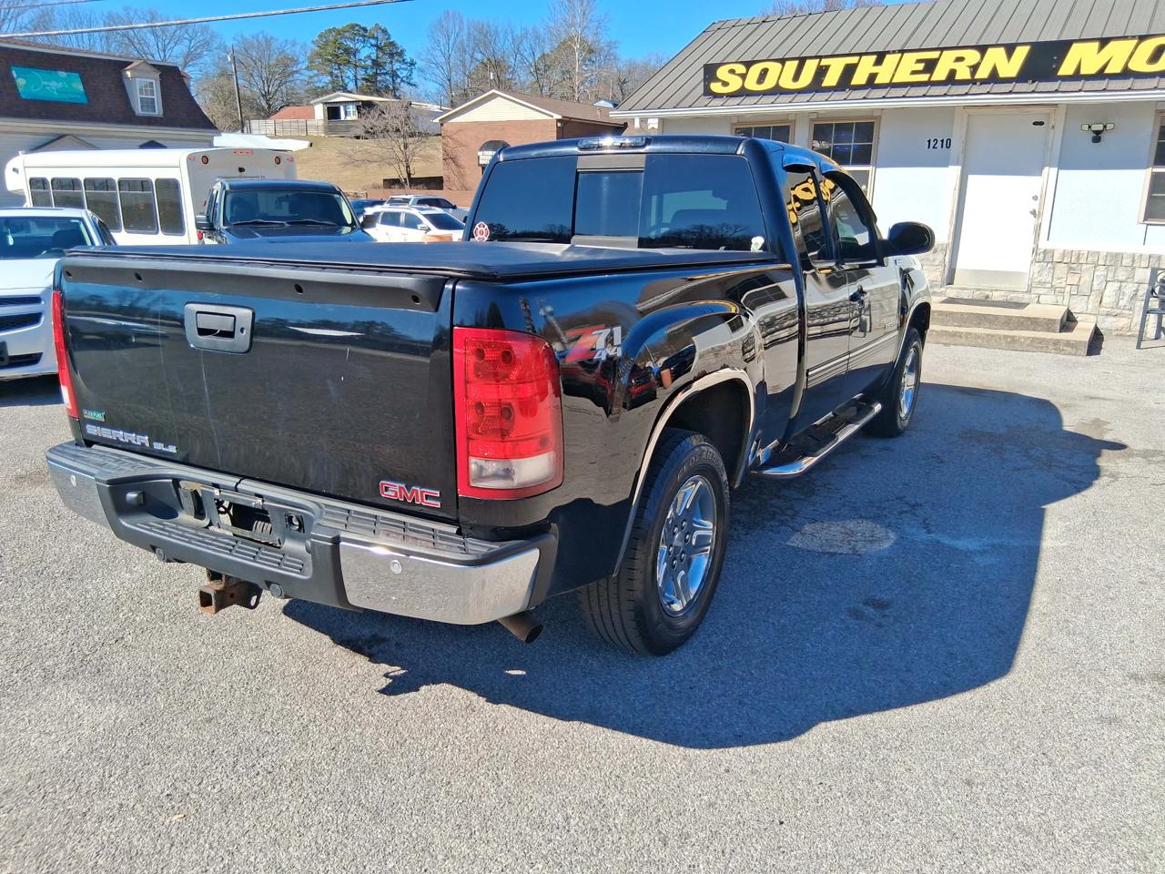 GMC Sierra 1500 4WD Ext Cab 134.0" SLE *Ltd Avail* 2010
