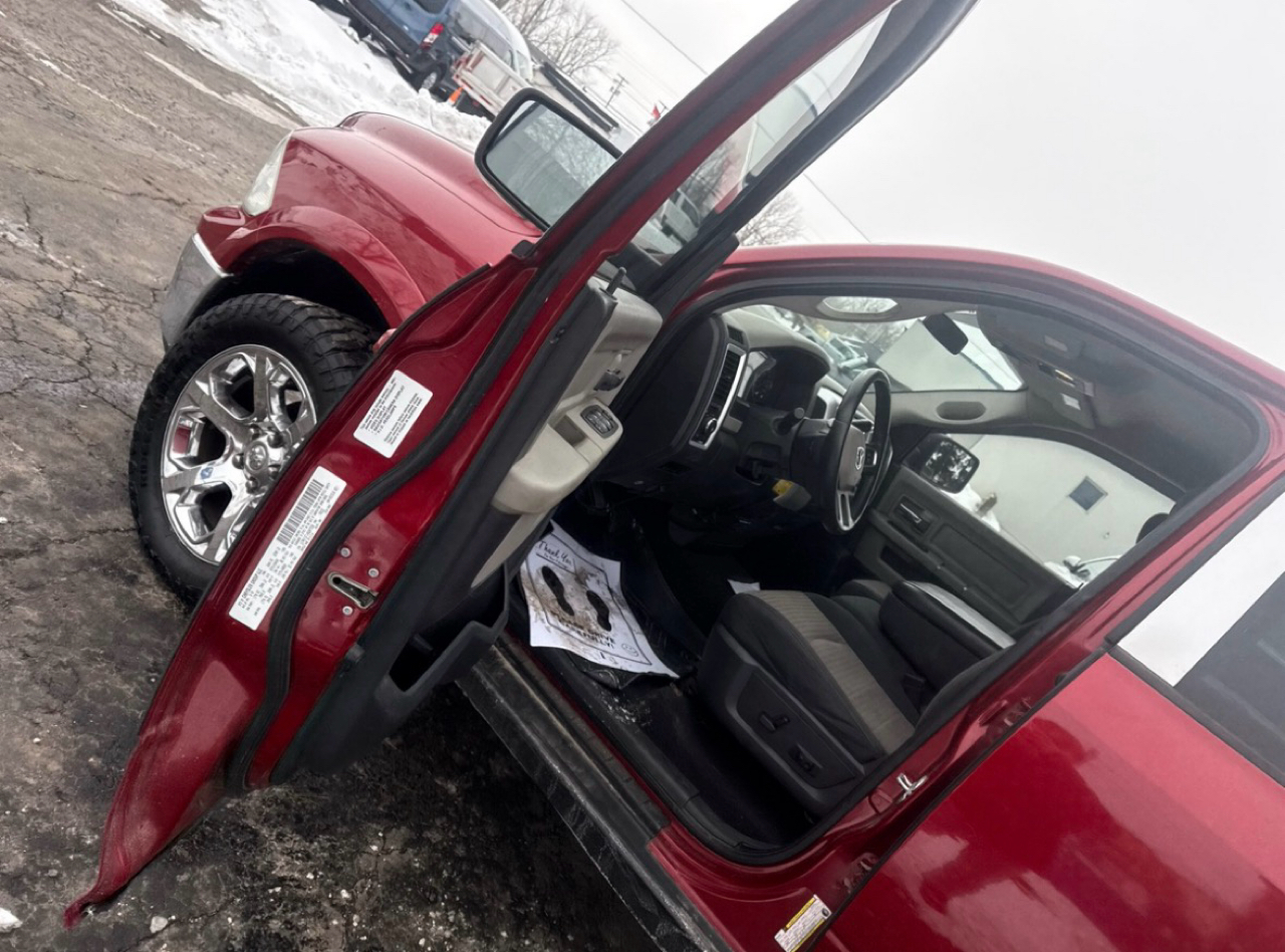 RAM 1500 4WD Quad Cab 140.5" SLT 2010