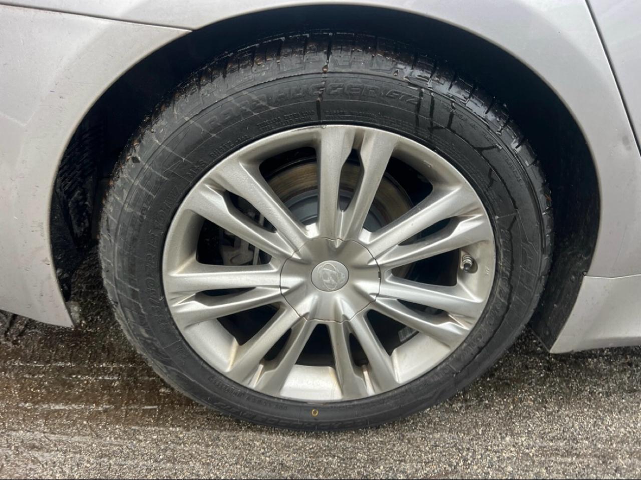 Hyundai Genesis 3.8L V6 4D Sedan 2013