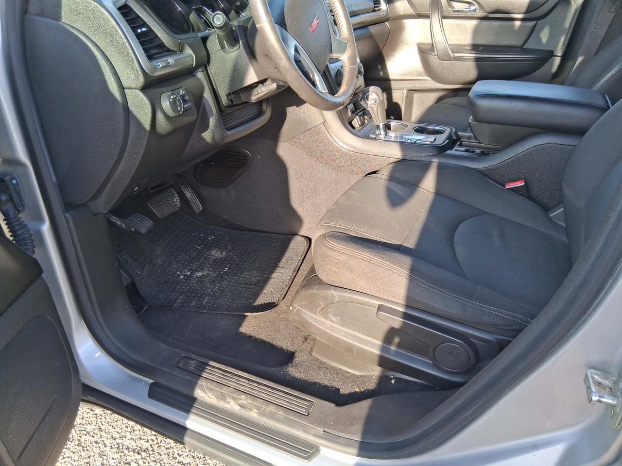 GMC Acadia SLE-1 FWD 2015