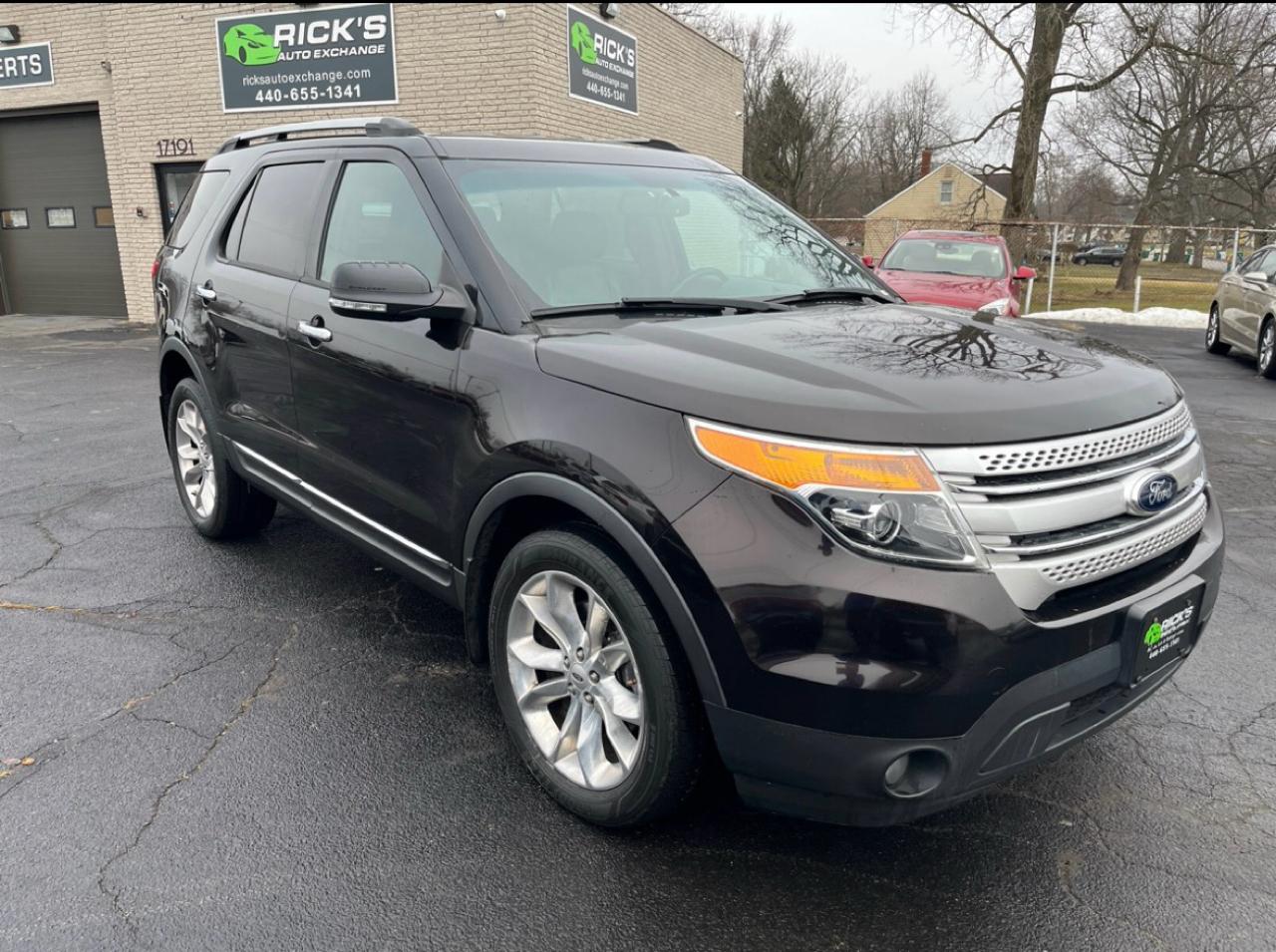 Ford Explorer 4WD 4dr V6 XLT 2013