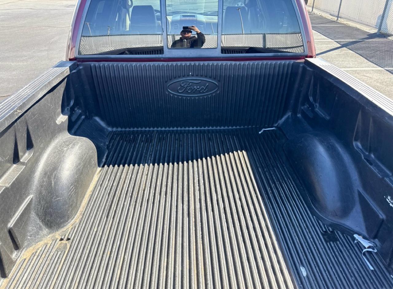 Ford F-150 2WD SuperCrew 145" XL 2004